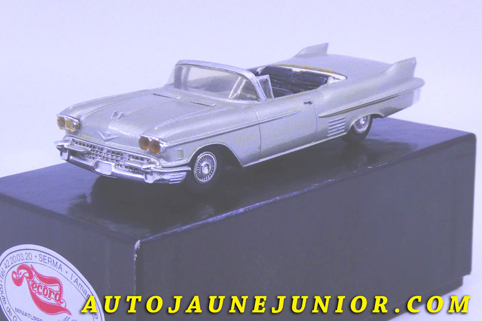 Le #2427 - Record - Daimler - Eldorado Biarritz cabriolet est en vente sur Auto Jaune Junior ! Découvrez nos collections de diecast Dinky-Toys, Corgi, Corgi-Toys, Solido, Norev… Découvrez notre magasin physique , AutoJaune Paris, ouvert en 1984 par Vincent Espinasse. 41 rue Cavendish, 75019 Paris. Tel : 01 42 40 61 23. Ouvert les mardi et vendredi de 13h à 19h. 