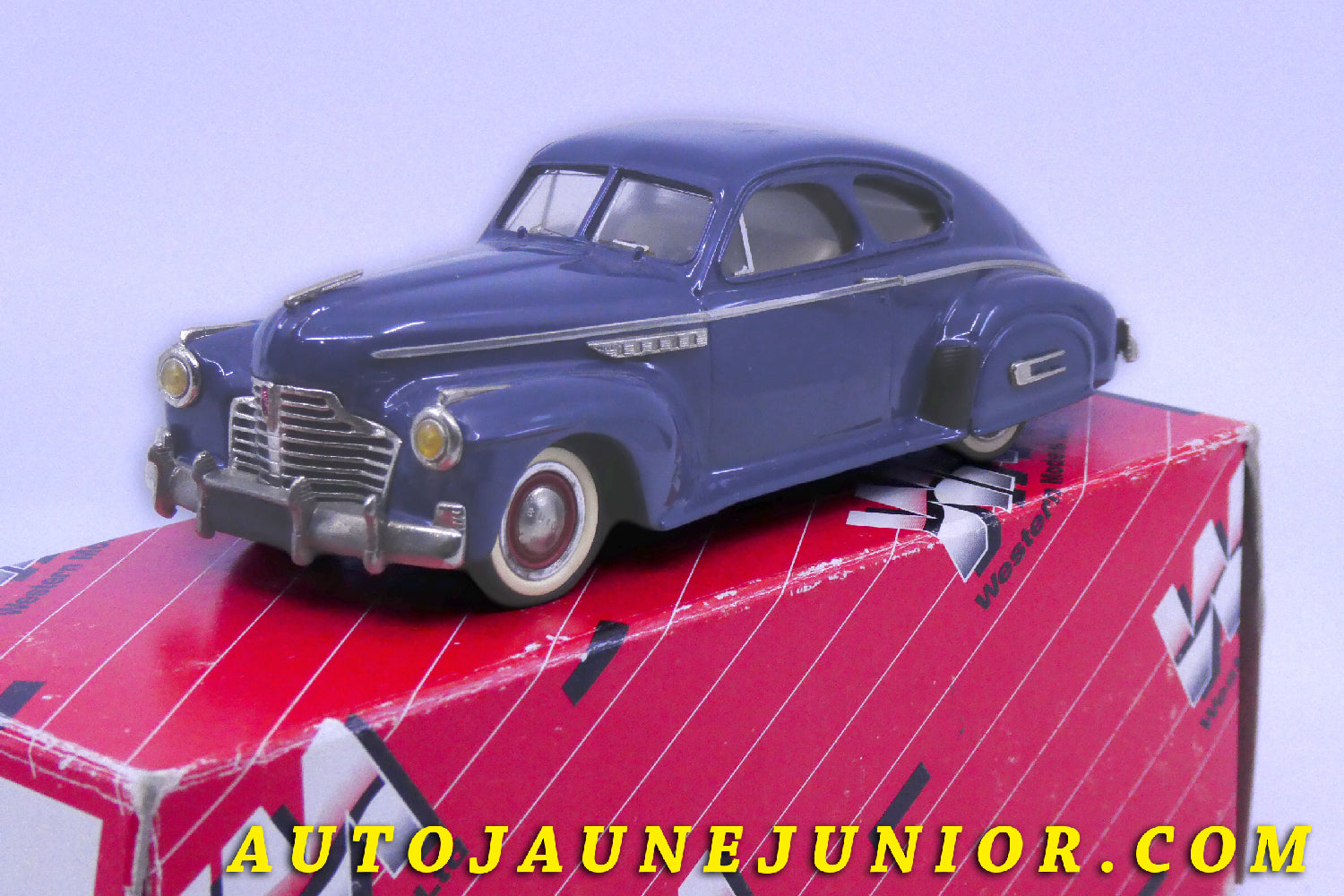 Le #2428 - Western Model - Buick - 4 Door Sedan "1941" est en vente sur Auto Jaune Junior ! Découvrez nos collections de diecast Dinky-Toys, Corgi, Corgi-Toys, Solido, Norev… Découvrez notre magasin physique , AutoJaune Paris, ouvert en 1984 par Vincent Espinasse. 41 rue Cavendish, 75019 Paris. Tel : 01 42 40 61 23. Ouvert les mardi et vendredi de 13h à 19h. 