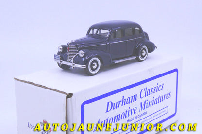 Le #2436 - Durham Classics - Oldsmobile -  L38- 4 Doors Sedan Blue "1938" est en vente sur Auto Jaune Junior ! Découvrez nos collections de diecast Dinky-Toys, Corgi, Corgi-Toys, Solido, Norev… Découvrez notre magasin physique , AutoJaune Paris, ouvert en 1984 par Vincent Espinasse. 41 rue Cavendish, 75019 Paris. Tel : 01 42 40 61 23. Ouvert les mardi et vendredi de 13h à 19h. 