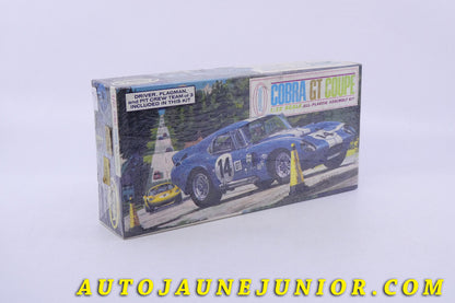 Le AURORA Cobra Shelby GT coupé est en vente sur Auto Jaune Junior ! Découvrez nos collections de diecast Dinky-Toys, Corgi, Corgi-Toys, Solido, Norev… AutoJaune Junior ; Retrouvez AutoJauneJunior au magasin AutoJaune Paris, ouvert en 1984 par Vincent Espinasse. 