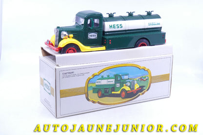 Le #2608 - American - Hess - Camion Citerne HESS est en vente sur Auto Jaune Junior ! Découvrez nos collections de diecast Dinky-Toys, Corgi, Corgi-Toys, Solido, Norev… Découvrez notre magasin physique , AutoJaune Paris, ouvert en 1984 par Vincent Espinasse. 41 rue Cavendish, 75019 Paris. Tel : 01 42 40 61 23. Ouvert les mardi et vendredi de 13h à 19h. 