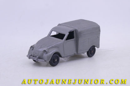 Le Clé Citroën 2Cv Van est en vente sur Auto Jaune Junior ! Découvrez nos collections de diecast Dinky-Toys, Corgi, Corgi-Toys, Solido, Norev… AutoJaune Junior ; Retrouvez AutoJauneJunior au magasin AutoJaune Paris, ouvert en 1984 par Vincent Espinasse. 