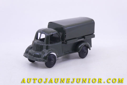 Le RiverSeries Bedford ridelles bâché militaire est en vente sur Auto Jaune Junior ! Découvrez nos collections de diecast Dinky-Toys, Corgi, Corgi-Toys, Solido, Norev… AutoJaune Junior ; Retrouvez AutoJauneJunior au magasin AutoJaune Paris, ouvert en 1984 par Vincent Espinasse. 