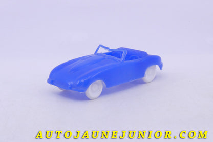 Le Irwin Jaguar Type E est en vente sur Auto Jaune Junior ! Découvrez nos collections de diecast Dinky-Toys, Corgi, Corgi-Toys, Solido, Norev… AutoJaune Junior ; Retrouvez AutoJauneJunior au magasin AutoJaune Paris, ouvert en 1984 par Vincent Espinasse. 