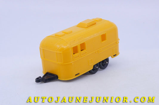 Le USA Caravane Caravane double essieus est en vente sur Auto Jaune Junior ! Découvrez nos collections de diecast Dinky-Toys, Corgi, Corgi-Toys, Solido, Norev… AutoJaune Junior ; Retrouvez AutoJauneJunior au magasin AutoJaune Paris, ouvert en 1984 par Vincent Espinasse. 