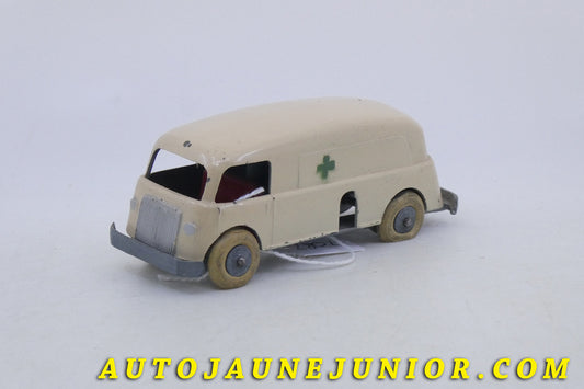 Le Solido Camion Fourgon Ambulance est en vente sur Auto Jaune Junior ! Découvrez nos collections de diecast Dinky-Toys, Corgi, Corgi-Toys, Solido, Norev… AutoJaune Junior ; Retrouvez AutoJauneJunior au magasin AutoJaune Paris, ouvert en 1984 par Vincent Espinasse. 