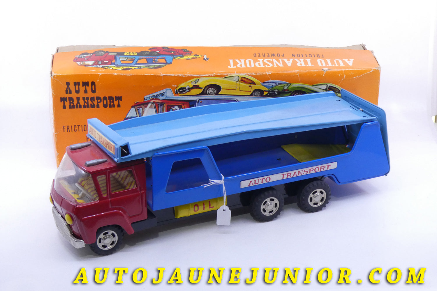 Le TN (Nomura Toys) Camion Porte auto  (à friction) est en vente sur Auto Jaune Junior ! Découvrez nos collections de diecast Dinky-Toys, Corgi, Corgi-Toys, Solido, Norev… Retrouvez AutoJauneJunior au magasin AutoJaune Paris, ouvert en 1984 par Vincent Espinasse. 