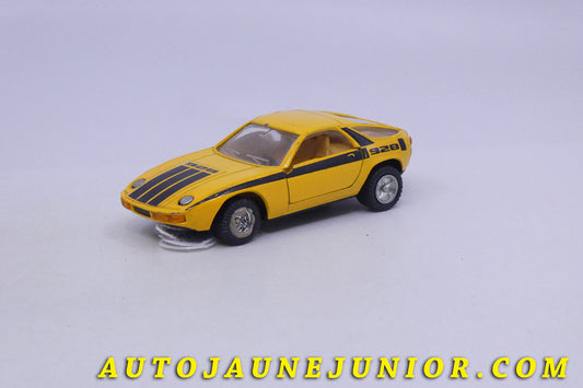 Le Autre Fabriquant Porsche 928 est en vente sur Auto Jaune Junior ! Découvrez nos collections de diecast Dinky-Toys, Corgi, Corgi-Toys, Solido, Norev… AutoJaune Junior ; Retrouvez AutoJauneJunior au magasin AutoJaune Paris, ouvert en 1984 par Vincent Espinasse. 