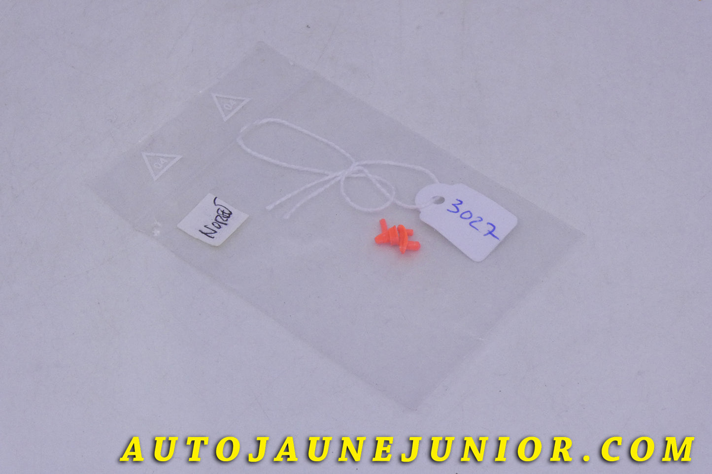 Le Norev Feus Feus répportés est en vente sur Auto Jaune Junior ! Découvrez nos collections de diecast Dinky-Toys, Corgi, Corgi-Toys, Solido, Norev… AutoJaune Junior ; Retrouvez AutoJauneJunior au magasin AutoJaune Paris, ouvert en 1984 par Vincent Espinasse. 