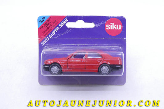 Le Siku Mercedes C220 berline est en vente sur Auto Jaune Junior ! Découvrez nos collections de diecast Dinky-Toys, Corgi, Corgi-Toys, Solido, Norev… AutoJaune Junior ; Retrouvez AutoJauneJunior au magasin AutoJaune Paris, ouvert en 1984 par Vincent Espinasse. 