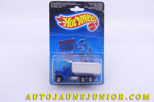 Le Siku Peterbilt benne charbonnière est en vente sur Auto Jaune Junior ! Découvrez nos collections de diecast Dinky-Toys, Corgi, Corgi-Toys, Solido, Norev… AutoJaune Junior ; Retrouvez AutoJauneJunior au magasin AutoJaune Paris, ouvert en 1984 par Vincent Espinasse. 
