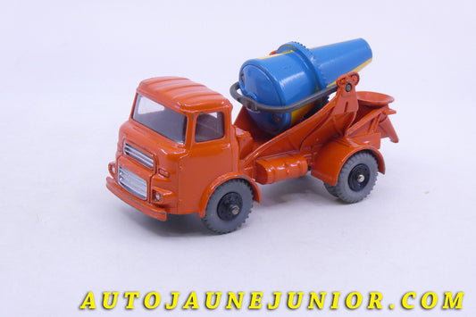 Le Dinky Toys Albion camion toupie ciment est en vente sur Auto Jaune Junior ! Découvrez nos collections de diecast Dinky-Toys, Corgi, Corgi-Toys, Solido, Norev… AutoJaune Junior ; Retrouvez AutoJauneJunior au magasin AutoJaune Paris, ouvert en 1984 par Vincent Espinasse. 