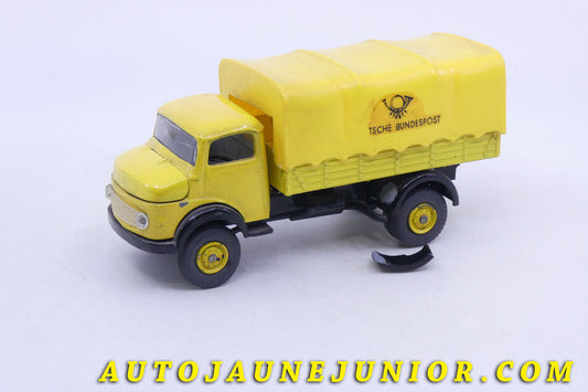 Le Vilmer Mercedes Camion ridelles bâché "Deutsche Bundespost" (Version pour le marché allemand) est en vente sur Auto Jaune Junior ! Découvrez nos collections de diecast Dinky-Toys, Corgi, Corgi-Toys, Solido, Norev… AutoJaune Junior ; Retrouvez AutoJauneJunior au magasin AutoJaune Paris, ouvert en 1984 par Vincent Espinasse. 
