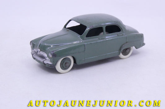 Le Dinky Toys Simca Simca 9 Aronde est en vente sur Auto Jaune Junior ! Découvrez nos collections de diecast Dinky-Toys, Corgi, Corgi-Toys, Solido, Norev… AutoJaune Junior ; Retrouvez AutoJauneJunior au magasin AutoJaune Paris, ouvert en 1984 par Vincent Espinasse. 