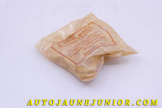 Le Dinky Toys Pneus Blancs Sachet 12 pneus Blancs - Grand modèle 6677 est en vente sur Auto Jaune Junior ! Découvrez nos collections de diecast Dinky-Toys, Corgi, Corgi-Toys, Solido, Norev… AutoJaune Junior ; Retrouvez AutoJauneJunior au magasin AutoJaune Paris, ouvert en 1984 par Vincent Espinasse. 