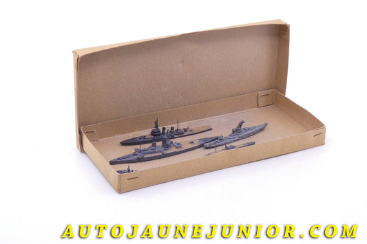 #3251 - Dinky Toys - Bateau - Ensemble de bateaux avec boite revendeurs