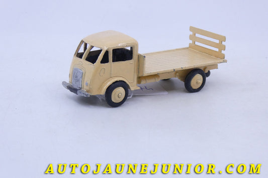 Le Dinky Toys Ford Camion brasseur est en vente sur Auto Jaune Junior ! Découvrez nos collections de diecast Dinky-Toys, Corgi, Corgi-Toys, Solido, Norev… AutoJaune Junior ; Retrouvez AutoJauneJunior au magasin AutoJaune Paris, ouvert en 1984 par Vincent Espinasse. 