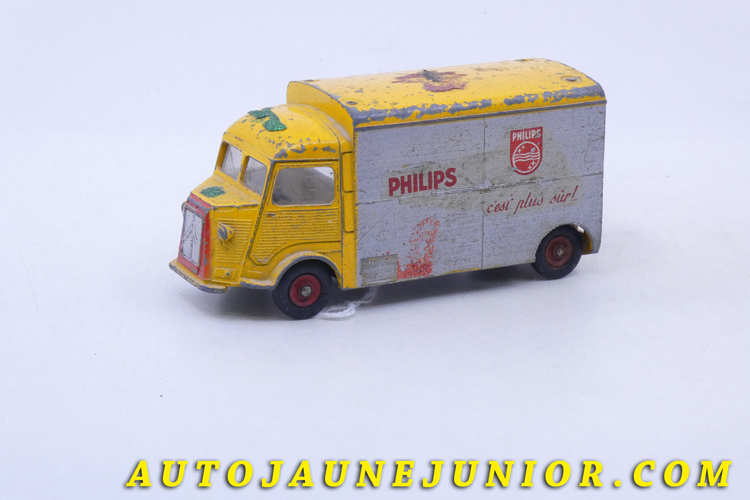 Le Dinky Toys Citroën 1200Kgs Philips est en vente sur Auto Jaune Junior ! Découvrez nos collections de diecast Dinky-Toys, Corgi, Corgi-Toys, Solido, Norev… AutoJaune Junior ; Retrouvez AutoJauneJunior au magasin AutoJaune Paris, ouvert en 1984 par Vincent Espinasse. 