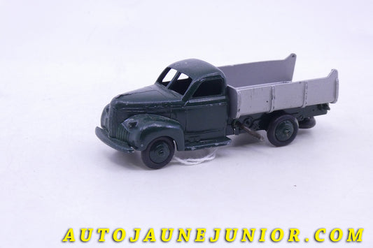 Le Dinky Toys Studebaker camion benne basculante est en vente sur Auto Jaune Junior ! Découvrez nos collections de diecast Dinky-Toys, Corgi, Corgi-Toys, Solido, Norev… AutoJaune Junior ; Retrouvez AutoJauneJunior au magasin AutoJaune Paris, ouvert en 1984 par Vincent Espinasse. 