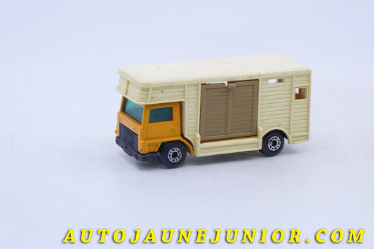 Le Matchbox Bedford Betaillere est en vente sur Auto Jaune Junior ! Découvrez nos collections de diecast Dinky-Toys, Corgi, Corgi-Toys, Solido, Norev… AutoJaune Junior ; Retrouvez AutoJauneJunior au magasin AutoJaune Paris, ouvert en 1984 par Vincent Espinasse. 