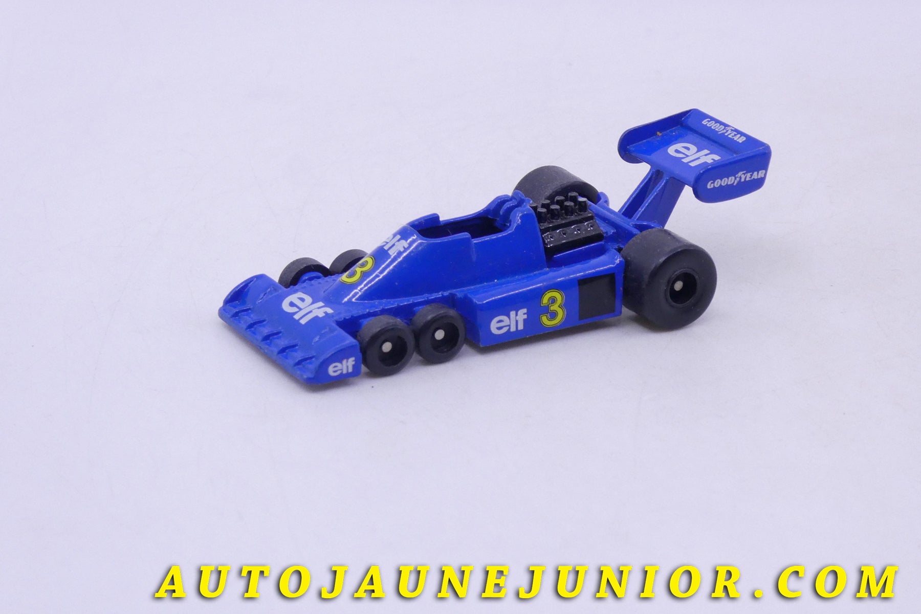 Le Aurora Lola Tyrell ELF 03 est en vente sur Auto Jaune Junior ! Découvrez nos collections de diecast Dinky-Toys, Corgi, Corgi-Toys, Solido, Norev… AutoJaune Junior ; Retrouvez AutoJauneJunior au magasin AutoJaune Paris, ouvert en 1984 par Vincent Espinasse. 