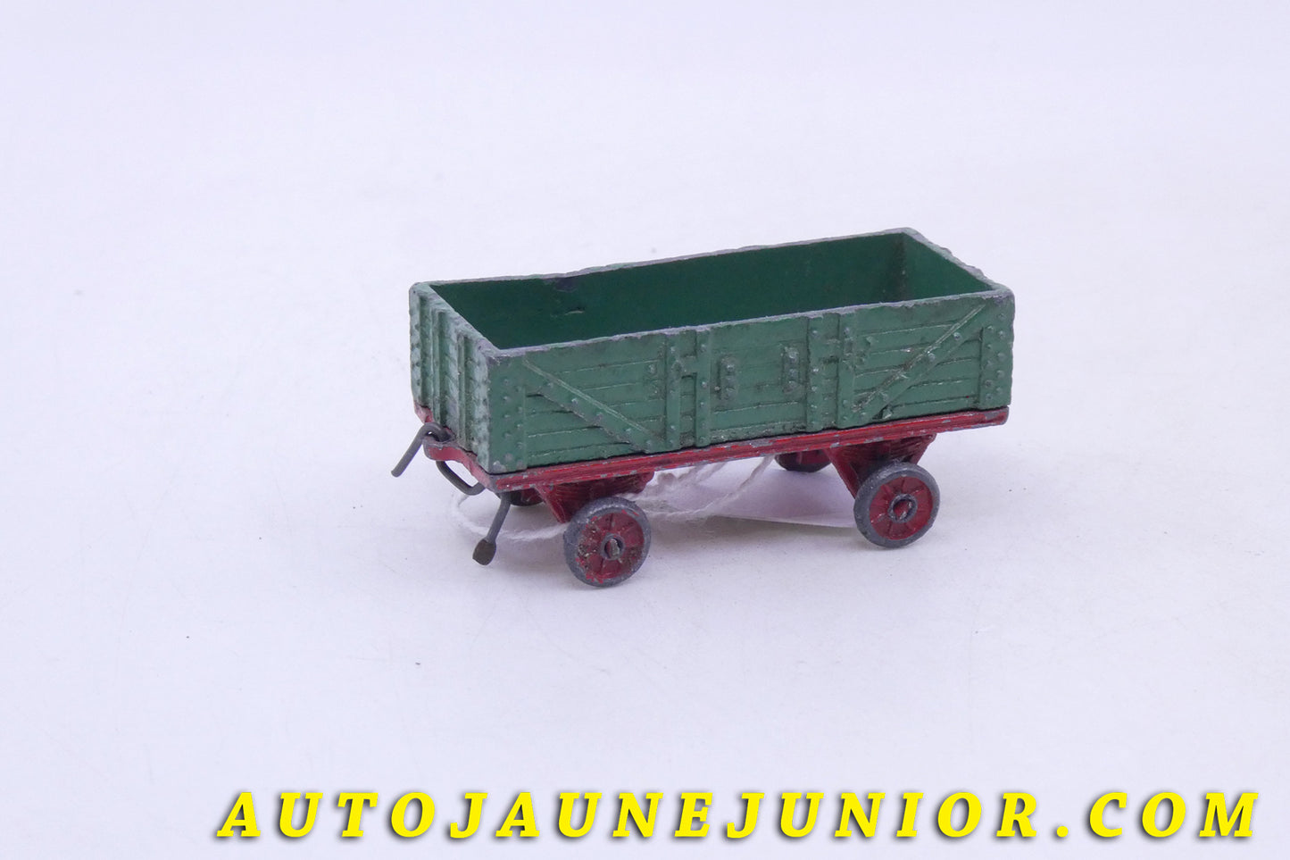Le Autre Fabriquant Alfa Roméo  Remplir nom du modèle est en vente sur Auto Jaune Junior ! Découvrez nos collections de diecast Dinky-Toys, Corgi, Corgi-Toys, Solido, Norev… AutoJaune Junior ; Retrouvez AutoJauneJunior au magasin AutoJaune Paris, ouvert en 1984 par Vincent Espinasse. 