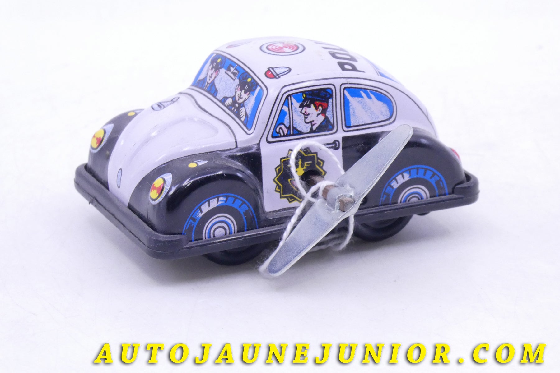 Le Japon Volkswagen Coccinelle 1200 Police Mécanisme à clée est en vente sur Auto Jaune Junior ! Découvrez nos collections de diecast Dinky-Toys, Corgi, Corgi-Toys, Solido, Norev… AutoJaune Junior ; Retrouvez AutoJauneJunior au magasin AutoJaune Paris, ouvert en 1984 par Vincent Espinasse. 