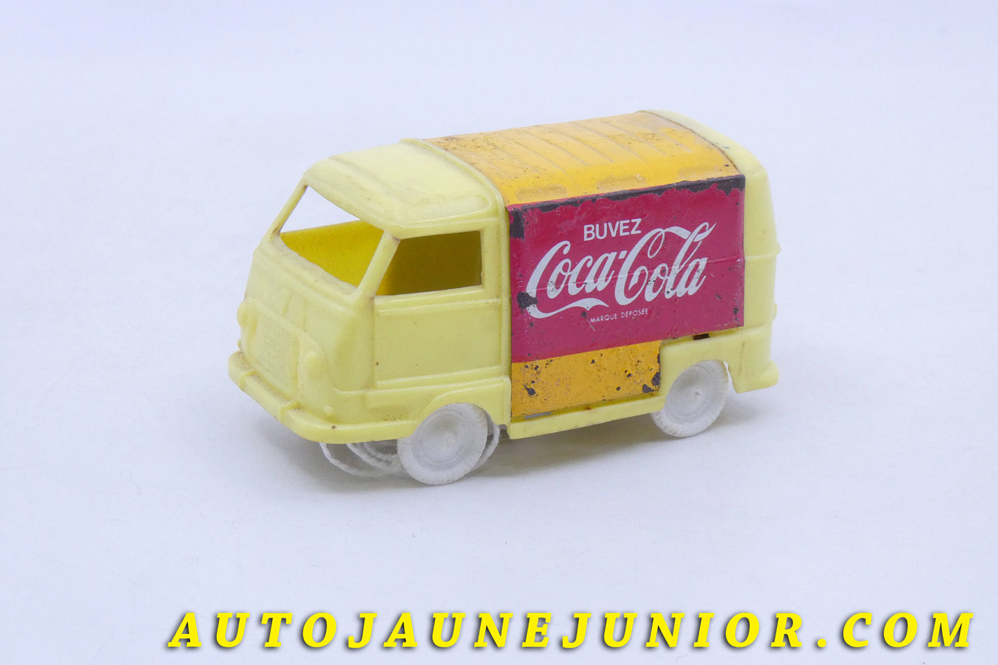 Le Sésame Renault Estafette Coca Cola est en vente sur Auto Jaune Junior ! Découvrez nos collections de diecast Dinky-Toys, Corgi, Corgi-Toys, Solido, Norev… AutoJaune Junior ; Retrouvez AutoJauneJunior au magasin AutoJaune Paris, ouvert en 1984 par Vincent Espinasse. 