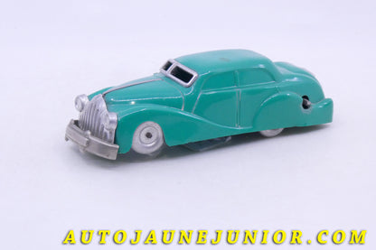 Le Gégé Auto Berlineà moteur à clée est en vente sur Auto Jaune Junior ! Découvrez nos collections de diecast Dinky-Toys, Corgi, Corgi-Toys, Solido, Norev… AutoJaune Junior ; Retrouvez AutoJauneJunior au magasin AutoJaune Paris, ouvert en 1984 par Vincent Espinasse. 