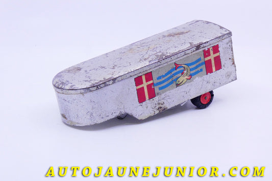 Le #3437 - Tekno - Semi - Remorque - Fourgon frigorifique un essieu. est en vente sur Auto Jaune Junior ! Découvrez nos collections de diecast Dinky-Toys, Corgi, Corgi-Toys, Solido, Norev… Découvrez notre magasin physique , AutoJaune Paris, ouvert en 1984 par Vincent Espinasse. 41 rue Cavendish, 75019 Paris. Tel : 01 42 40 61 23. Ouvert les mardi et vendredi de 13h à 19h. 