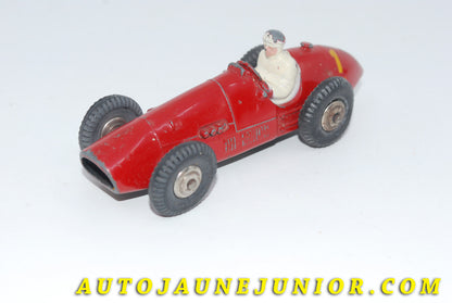 Le #3449 - Dinky Toys - Ferrari - 500 F2 Calandre quadrillée #1 est en vente sur Auto Jaune Junior ! Découvrez nos collections de diecast Dinky-Toys, Corgi, Corgi-Toys, Solido, Norev… Découvrez notre magasin physique , AutoJaune Paris, ouvert en 1984 par Vincent Espinasse. 41 rue Cavendish, 75019 Paris. Tel : 01 42 40 61 23. Ouvert les mardi et vendredi de 13h à 19h. 