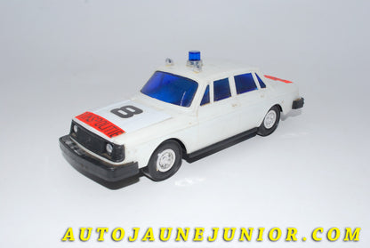 Le #3460 - Lucky - Volvo - 244 Police Hollandaise est en vente sur Auto Jaune Junior ! Découvrez nos collections de diecast Dinky-Toys, Corgi, Corgi-Toys, Solido, Norev… Découvrez notre magasin physique , AutoJaune Paris, ouvert en 1984 par Vincent Espinasse. 41 rue Cavendish, 75019 Paris. Tel : 01 42 40 61 23. Ouvert les mardi et vendredi de 13h à 19h. 