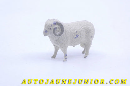 Le Objet divers Animal Bélier est en vente sur Auto Jaune Junior ! Découvrez nos collections de diecast Dinky-Toys, Corgi, Corgi-Toys, Solido, Norev… Retrouvez AutoJauneJunior au magasin AutoJaune Paris, ouvert en 1984 par Vincent Espinasse. 