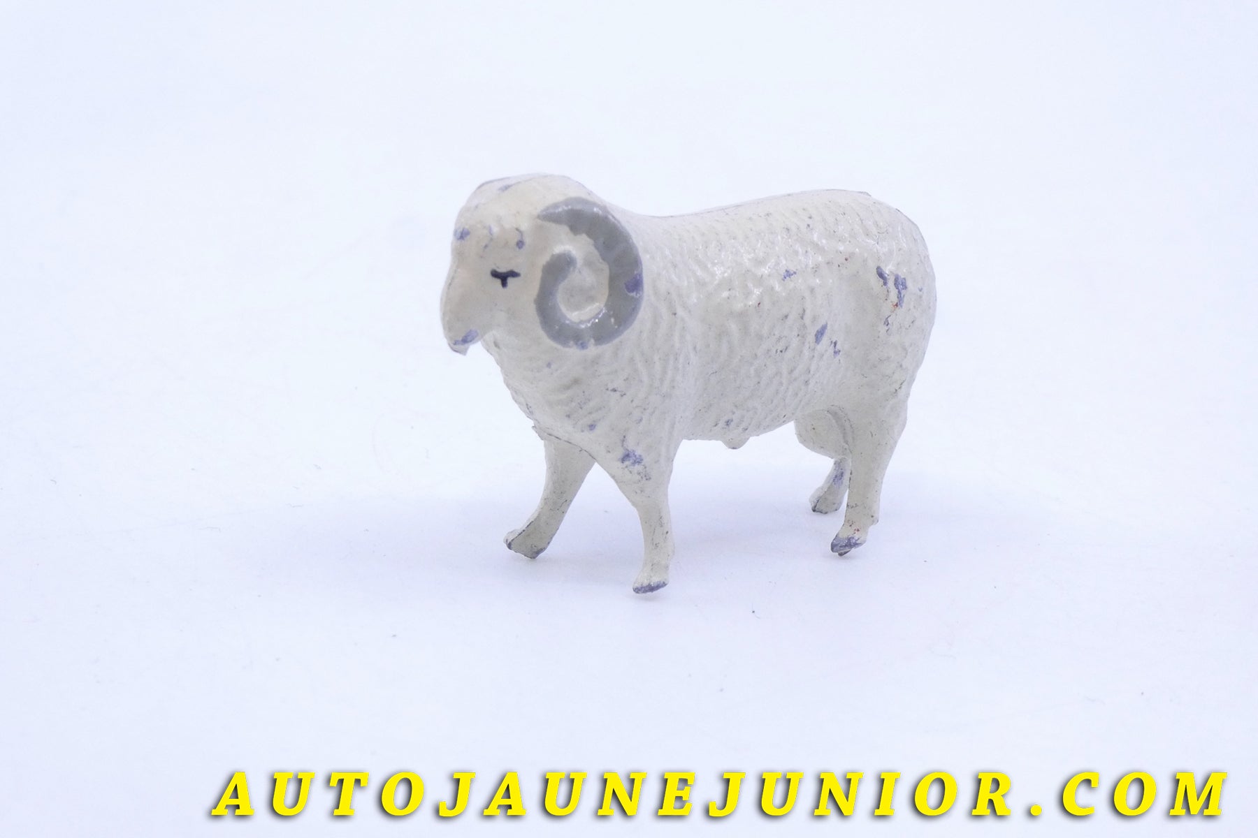 Le #3603 - France (PH) - Animal - Bélier est en vente sur Auto Jaune Junior ! Découvrez nos collections de diecast Dinky-Toys, Corgi, Corgi-Toys, Solido, Norev… Découvrez notre magasin physique , AutoJaune Paris, ouvert en 1984 par Vincent Espinasse. 41 rue Cavendish, 75019 Paris. Tel : 01 42 40 61 23. Ouvert les mardi et vendredi de 13h à 19h. 