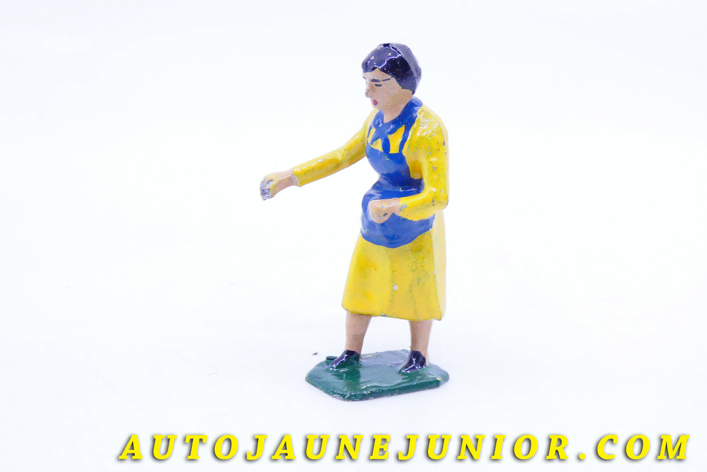 Le #3616 - France (PH) - Personnage - Paysanne est en vente sur Auto Jaune Junior ! Découvrez nos collections de diecast Dinky-Toys, Corgi, Corgi-Toys, Solido, Norev… Découvrez notre magasin physique , AutoJaune Paris, ouvert en 1984 par Vincent Espinasse. 41 rue Cavendish, 75019 Paris. Tel : 01 42 40 61 23. Ouvert les mardi et vendredi de 13h à 19h. 