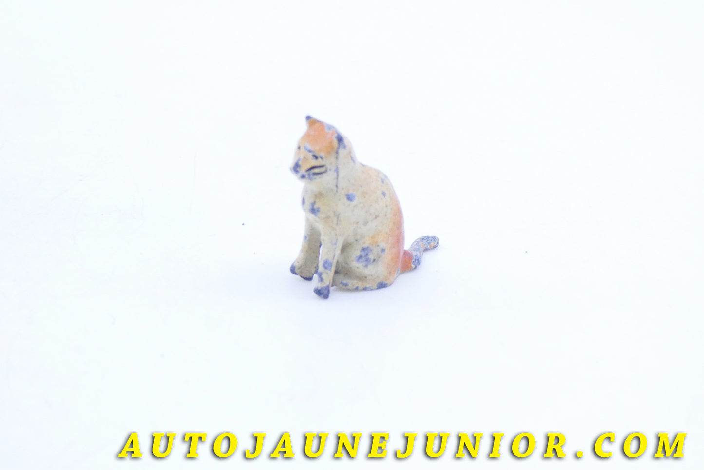 Le #3622 - France (PH) - Animal - Chat est en vente sur Auto Jaune Junior ! Découvrez nos collections de diecast Dinky-Toys, Corgi, Corgi-Toys, Solido, Norev… Découvrez notre magasin physique , AutoJaune Paris, ouvert en 1984 par Vincent Espinasse. 41 rue Cavendish, 75019 Paris. Tel : 01 42 40 61 23. Ouvert les mardi et vendredi de 13h à 19h. 