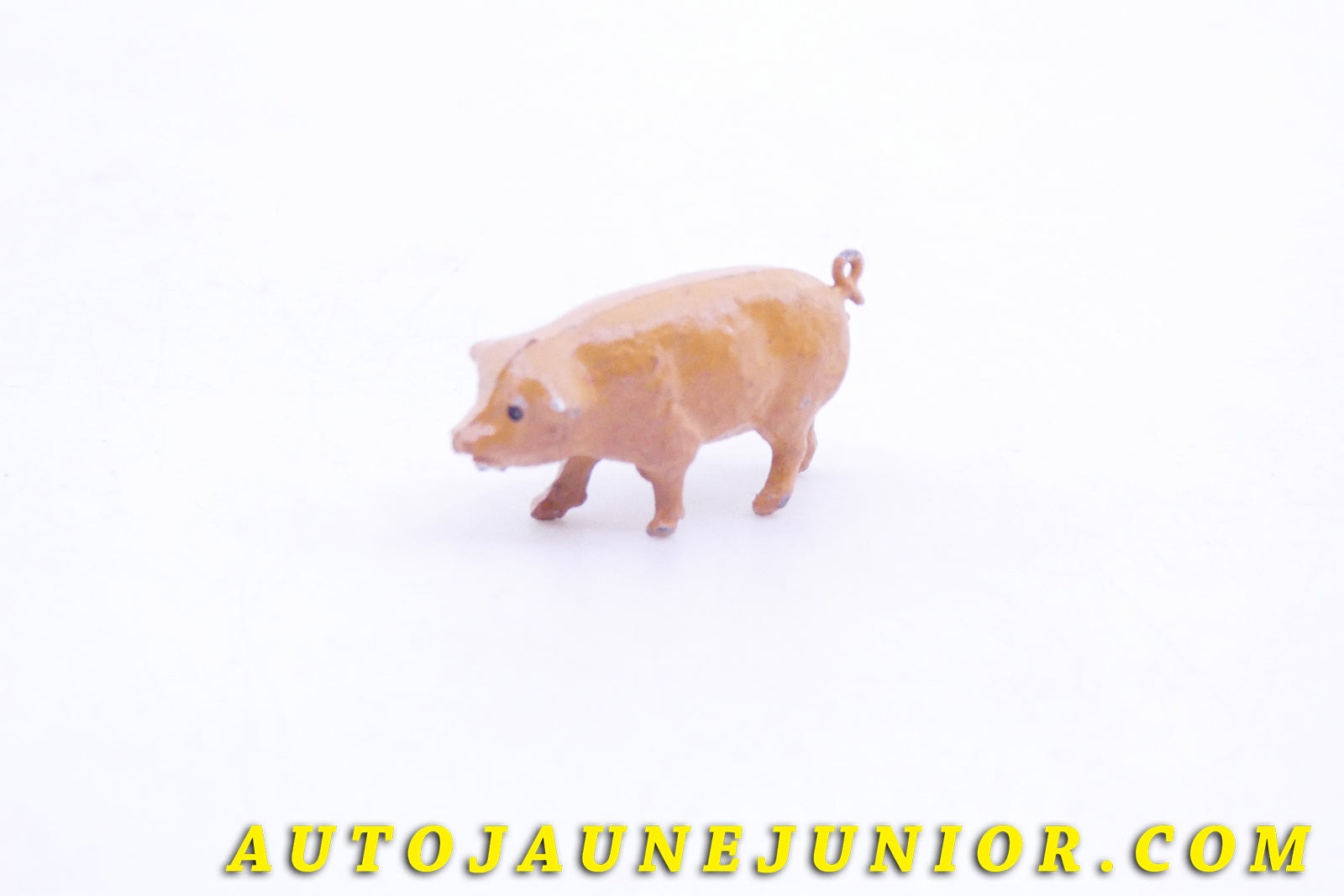 Le #3625 - France (PH) - Animal - Petit cochon est en vente sur Auto Jaune Junior ! Découvrez nos collections de diecast Dinky-Toys, Corgi, Corgi-Toys, Solido, Norev… Découvrez notre magasin physique , AutoJaune Paris, ouvert en 1984 par Vincent Espinasse. 41 rue Cavendish, 75019 Paris. Tel : 01 42 40 61 23. Ouvert les mardi et vendredi de 13h à 19h. 
