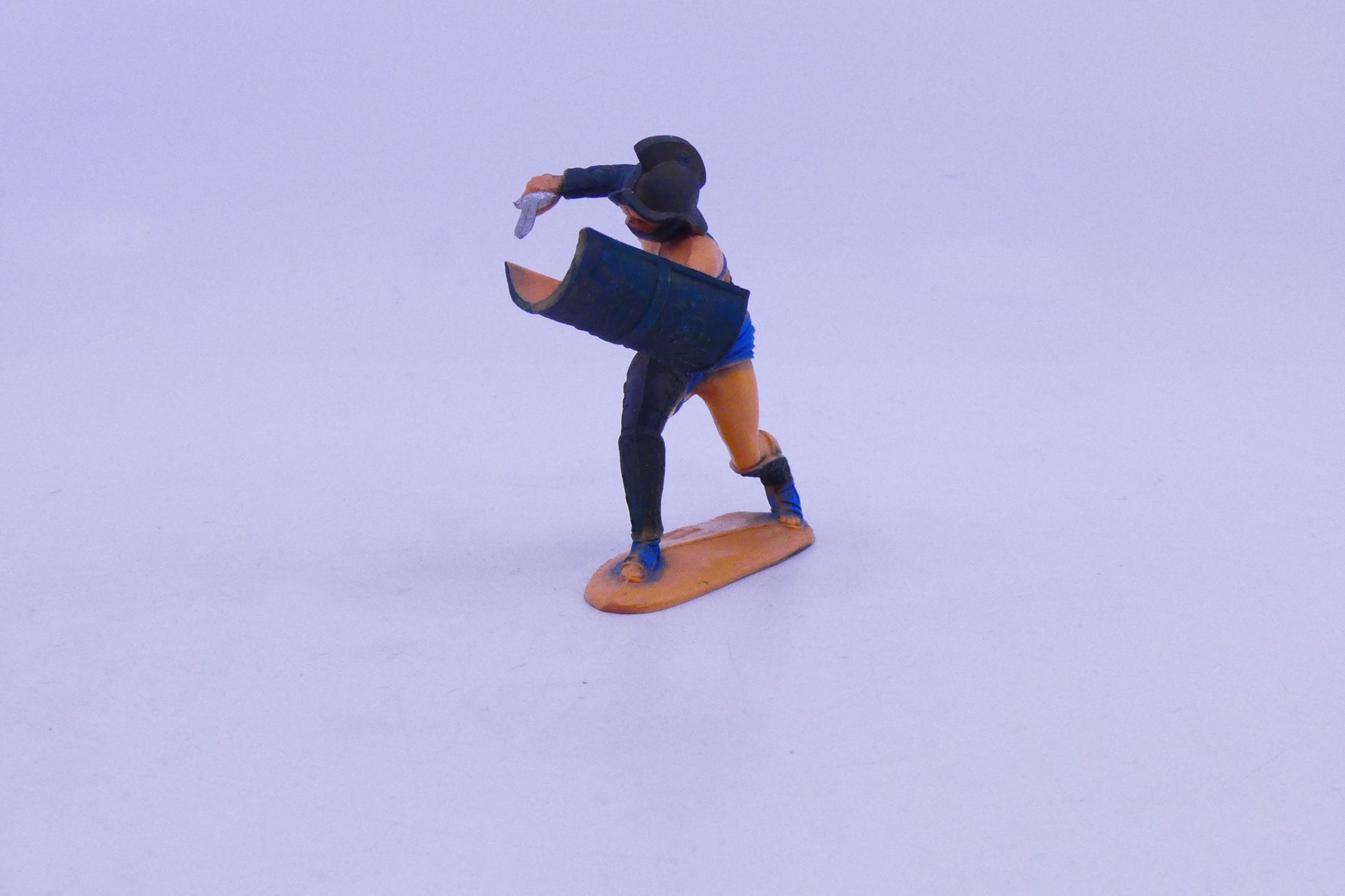 Le #3634 - Atlantic - Figurine - Gladiateur est en vente sur Auto Jaune Junior ! Découvrez nos collections de diecast Dinky-Toys, Corgi, Corgi-Toys, Solido, Norev… Découvrez notre magasin physique , AutoJaune Paris, ouvert en 1984 par Vincent Espinasse. 41 rue Cavendish, 75019 Paris. Tel : 01 42 40 61 23. Ouvert les mardi et vendredi de 13h à 19h. 
