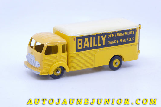 Le Dinky Toys Simca Cargo fourgon Bailly est en vente sur Auto Jaune Junior ! Découvrez nos collections de diecast Dinky-Toys, Corgi, Corgi-Toys, Solido, Norev… AutoJaune Junior ; Retrouvez AutoJauneJunior au magasin AutoJaune Paris, ouvert en 1984 par Vincent Espinasse. 