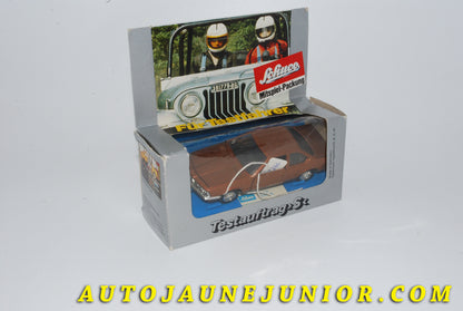 Le #3739 - Schuco - BMW - 630 berline  est en vente sur Auto Jaune Junior ! Découvrez nos collections de diecast Dinky-Toys, Corgi, Corgi-Toys, Solido, Norev… Découvrez notre magasin physique , AutoJaune Paris, ouvert en 1984 par Vincent Espinasse. 41 rue Cavendish, 75019 Paris. Tel : 01 42 40 61 23. Ouvert les mardi et vendredi de 13h à 19h. 