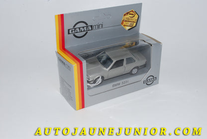 Le #3741 - Schuco - BMW - 323i est en vente sur Auto Jaune Junior ! Découvrez nos collections de diecast Dinky-Toys, Corgi, Corgi-Toys, Solido, Norev… Découvrez notre magasin physique , AutoJaune Paris, ouvert en 1984 par Vincent Espinasse. 41 rue Cavendish, 75019 Paris. Tel : 01 42 40 61 23. Ouvert les mardi et vendredi de 13h à 19h. 