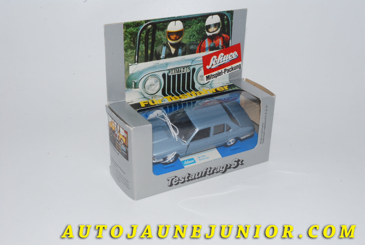 Le #3742 - Schuco - BMW - 525 berline est en vente sur Auto Jaune Junior ! Découvrez nos collections de diecast Dinky-Toys, Corgi, Corgi-Toys, Solido, Norev… Découvrez notre magasin physique , AutoJaune Paris, ouvert en 1984 par Vincent Espinasse. 41 rue Cavendish, 75019 Paris. Tel : 01 42 40 61 23. Ouvert les mardi et vendredi de 13h à 19h. 
