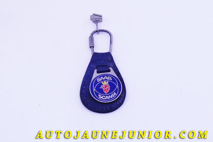 Le #3940 - Porte  clé - Saab - Scania  est en vente sur Auto Jaune Junior ! Découvrez nos collections de diecast Dinky-Toys, Corgi, Corgi-Toys, Solido, Norev… Découvrez notre magasin physique , AutoJaune Paris, ouvert en 1984 par Vincent Espinasse. 41 rue Cavendish, 75019 Paris. Tel : 01 42 40 61 23. Ouvert les mardi et vendredi de 13h à 19h. 