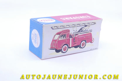 Le #3957 - C-I-J - Renault - 2,5 Tonnes Premier Secours Pompier est en vente sur Auto Jaune Junior ! Découvrez nos collections de diecast Dinky-Toys, Corgi, Corgi-Toys, Solido, Norev… Découvrez notre magasin physique , AutoJaune Paris, ouvert en 1984 par Vincent Espinasse. 41 rue Cavendish, 75019 Paris. Tel : 01 42 40 61 23. Ouvert les mardi et vendredi de 13h à 19h. 