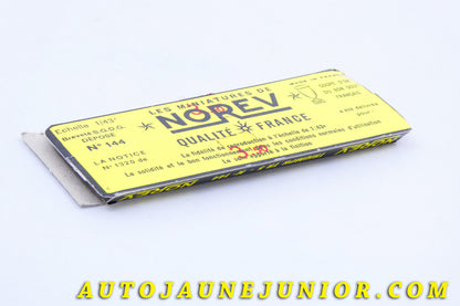 Le #3974 - Norev - Triumph - TR 5 (Socle de boite) est en vente sur Auto Jaune Junior ! Découvrez nos collections de diecast Dinky-Toys, Corgi, Corgi-Toys, Solido, Norev… Découvrez notre magasin physique , AutoJaune Paris, ouvert en 1984 par Vincent Espinasse. 41 rue Cavendish, 75019 Paris. Tel : 01 42 40 61 23. Ouvert les mardi et vendredi de 13h à 19h. 