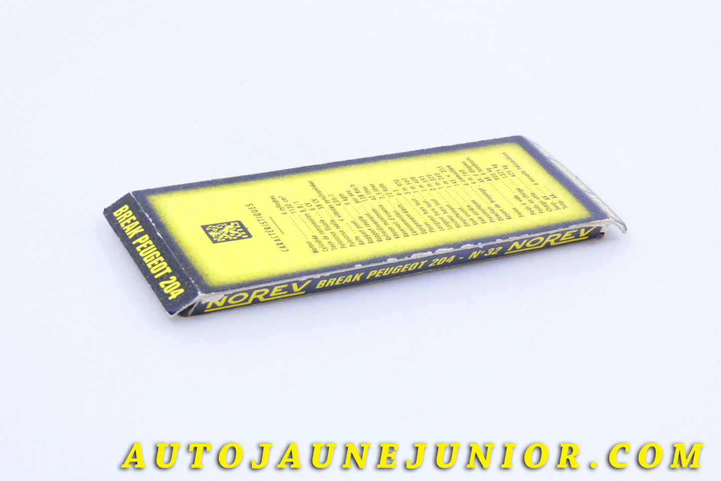 Le #3987 - Norev - Peugeot - Socle original boite Mica - 204 Break  (Rare !) est en vente sur Auto Jaune Junior ! Découvrez nos collections de diecast Dinky-Toys, Corgi, Corgi-Toys, Solido, Norev… Découvrez notre magasin physique , AutoJaune Paris, ouvert en 1984 par Vincent Espinasse. 41 rue Cavendish, 75019 Paris. Tel : 01 42 40 61 23. Ouvert les mardi et vendredi de 13h à 19h. 