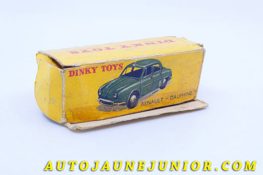 Le #3993 - Dinky Toys - Renault - Boite vide Dauphine est en vente sur Auto Jaune Junior ! Découvrez nos collections de diecast Dinky-Toys, Corgi, Corgi-Toys, Solido, Norev… Découvrez notre magasin physique , AutoJaune Paris, ouvert en 1984 par Vincent Espinasse. 41 rue Cavendish, 75019 Paris. Tel : 01 42 40 61 23. Ouvert les mardi et vendredi de 13h à 19h. 