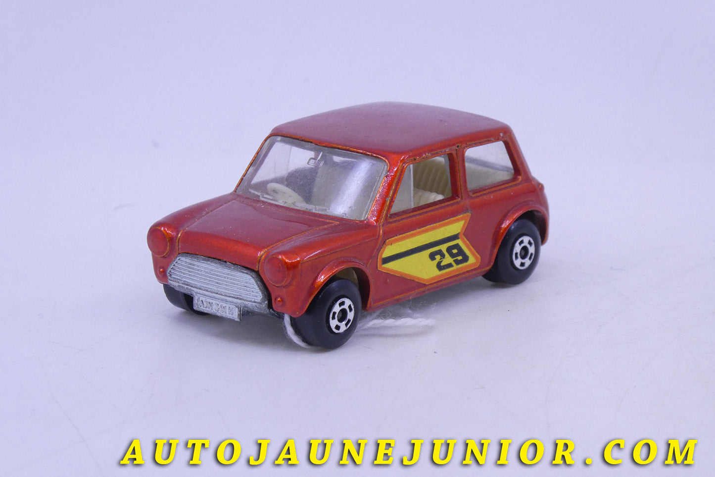 Le Matchbox Austin Mini Racing est en vente sur Auto Jaune Junior ! Découvrez nos collections de diecast Dinky-Toys, Corgi, Corgi-Toys, Solido, Norev… AutoJaune Junior ; Retrouvez AutoJauneJunior au magasin AutoJaune Paris, ouvert en 1984 par Vincent Espinasse. 