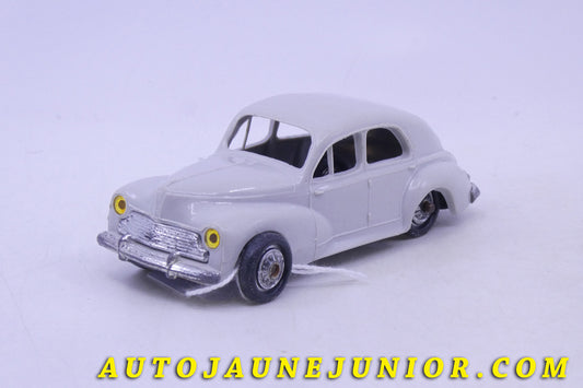 Le Norev Peugeot 203 Série Baby est en vente sur Auto Jaune Junior ! Découvrez nos collections de diecast Dinky-Toys, Corgi, Corgi-Toys, Solido, Norev… AutoJaune Junior ; Retrouvez AutoJauneJunior au magasin AutoJaune Paris, ouvert en 1984 par Vincent Espinasse. 