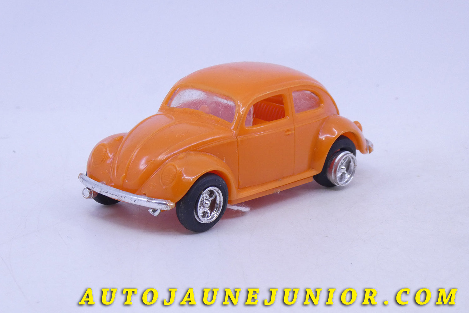 Le USA Volkswagen Coccinelle 1200 - 63' est en vente sur Auto Jaune Junior ! Découvrez nos collections de diecast Dinky-Toys, Corgi, Corgi-Toys, Solido, Norev… AutoJaune Junior ; Retrouvez AutoJauneJunior au magasin AutoJaune Paris, ouvert en 1984 par Vincent Espinasse. 
